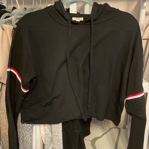 Cropped long sleeve top
